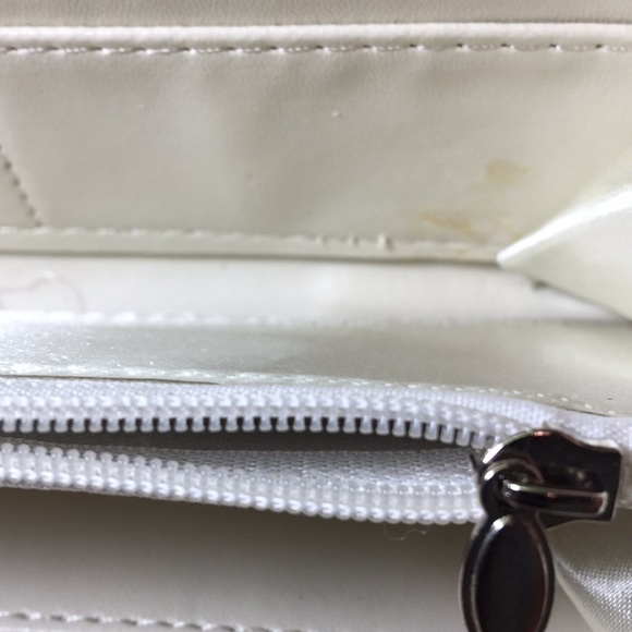 Women’s Wallet Clutch - Picture 4 of 5